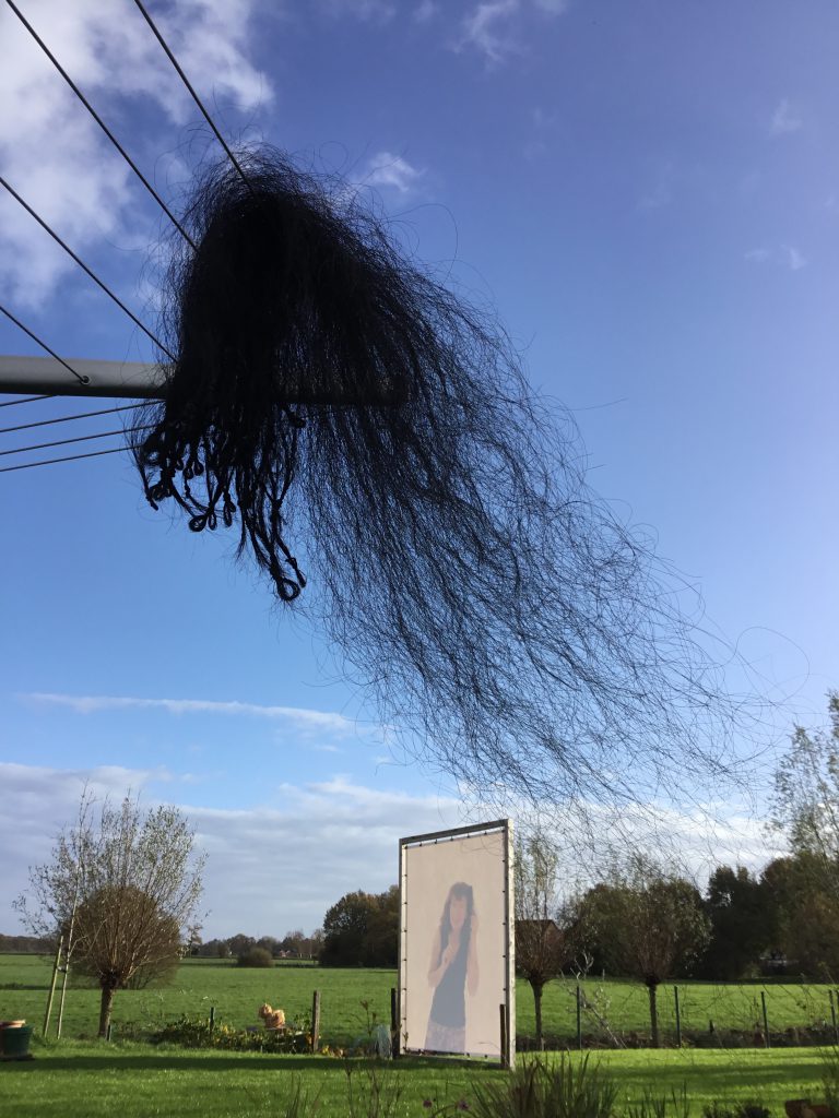 Paardenhaar-bouwsteen, Paardenhaar-objecten-maken, Haren-in-de-wind, Under de toer, LF2018, kunstenaar Wietske Lycklama à Nijeholt