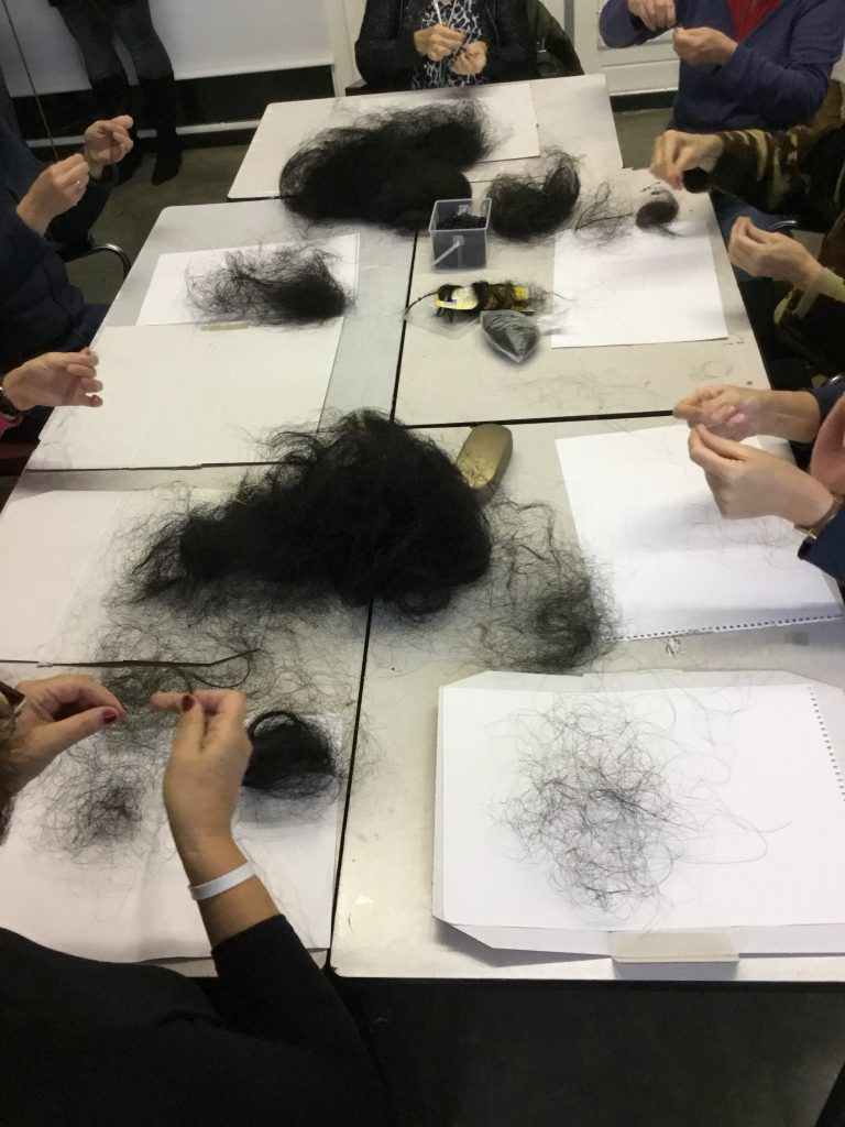 Paardenhaar-objecten-maken, Haren-in-de-wind, Under de toer, LF2018, kunstenaar Wietske Lycklama à Nijeholt