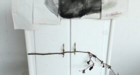 Jonkvrouw Doorn kunstbeeld, kroon, kunstobject, textielkunst, hedendaagse kunst, Wietske Lycklama à Nijeholt