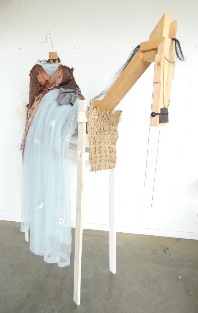 Amazone paard kunstbeeld, object, ruimtelijk werk, kunstbeeld textiel, textielkunst, hedendaagse kunst, Wietske Lycklama à Nijeholt