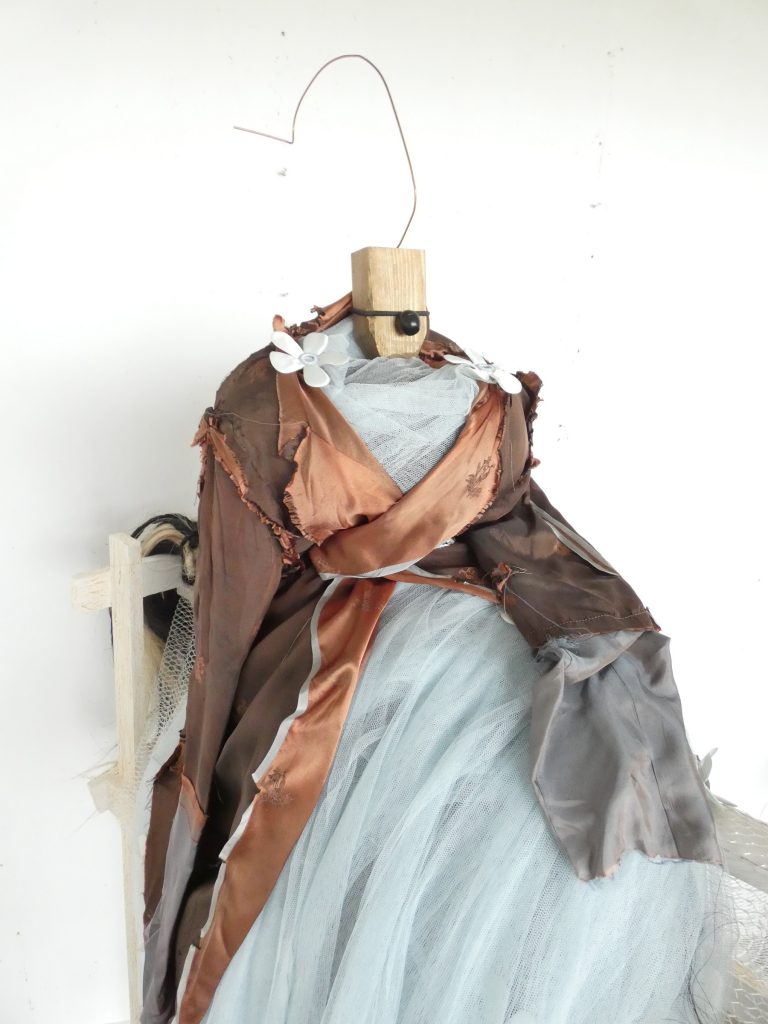 Amazone paard prinses, object, ruimtelijk werk, kunstbeeld textiel, textielkunst, hedendaagse kunst, Wietske Lycklama à Nijeholt