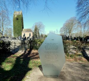 Dam Jaarsma, gedicht Allinne, volksverhalenverzamelaar, Oostermeer, Groene toren , Eastermar, gedicht op glas, kunstwerk glas, kunst openbare ruimte, kunst in opdracht, Wietske Lycklama à Nijeholt